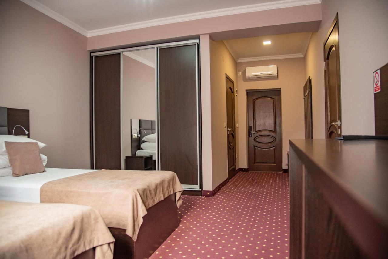 T&S Apart-Hotel Czerniowce Zewnętrze zdjęcie