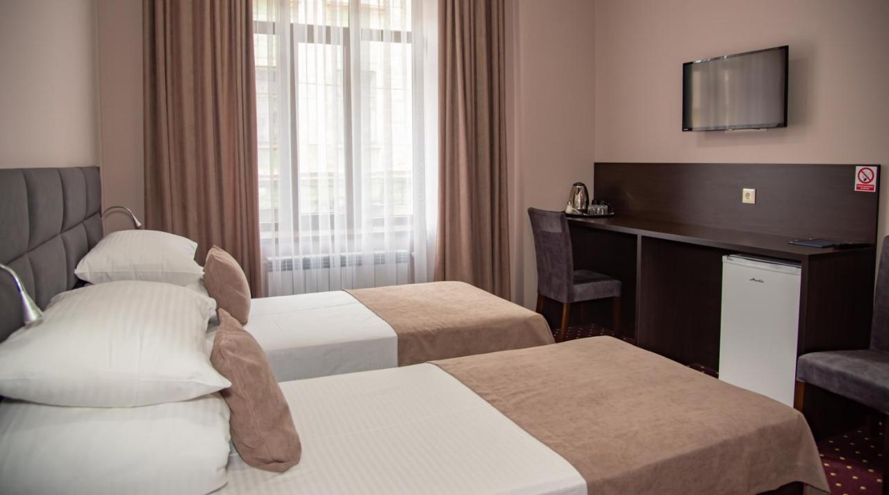 T&S Apart-Hotel Czerniowce Zewnętrze zdjęcie